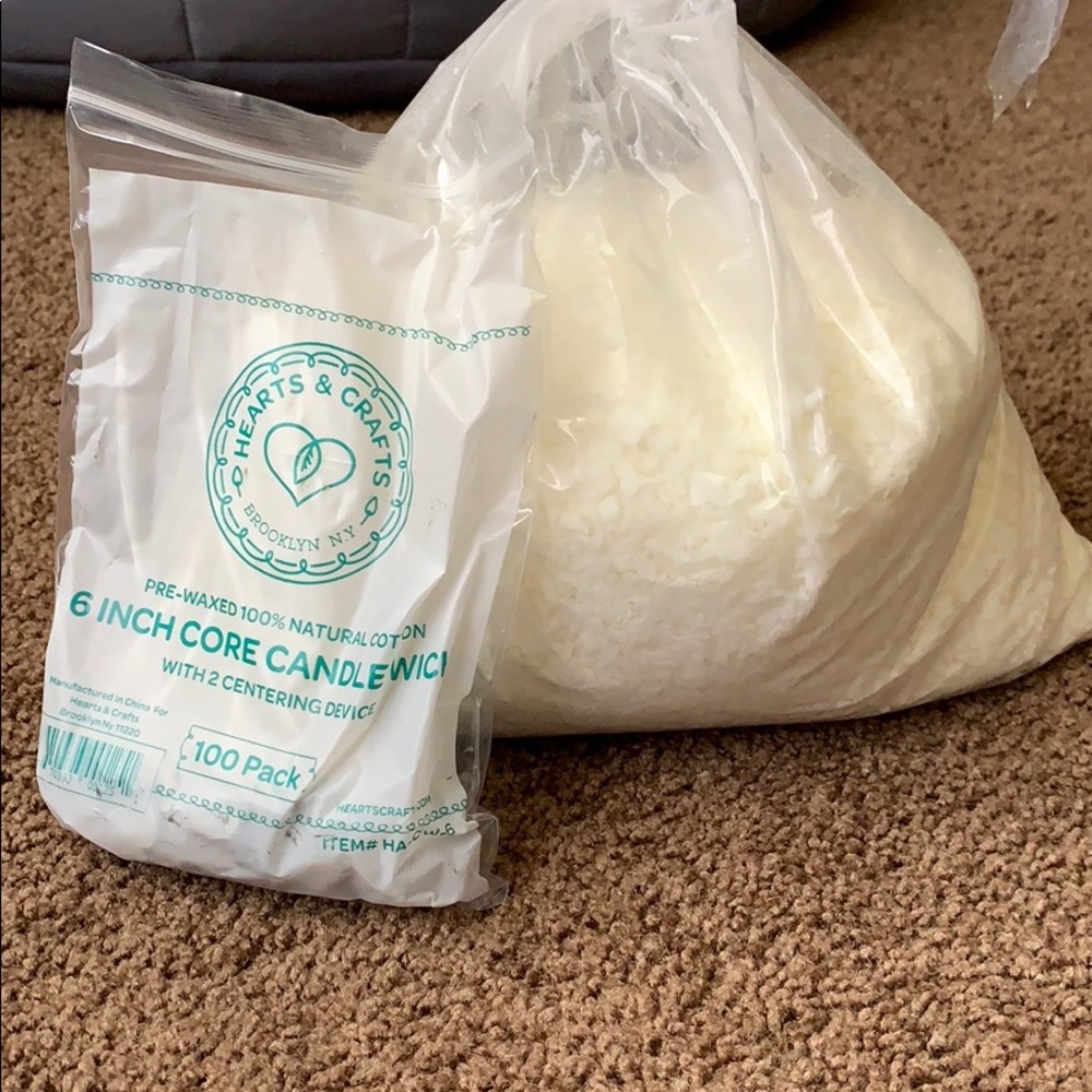 Soy wax flakes and wicks